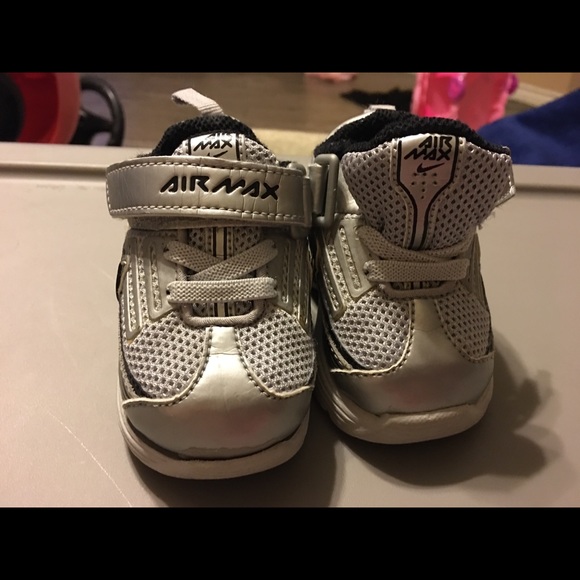 Nike Size 2 Air Max boys baby shoes vintage - Picture 2 of 4
